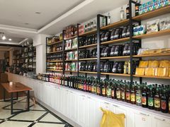 -万润国际酒店用品市场(曹安国际商城店)