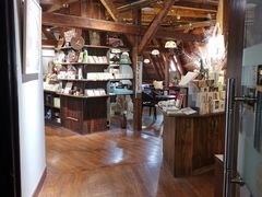 -良友书坊(安徽路店)