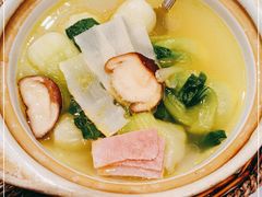 -满江红四季餐厅 · 国家五钻级酒家(新纪元大酒店店)