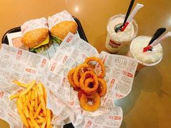 -The Habit Burger Grill 哈比特汉堡(复兴soho店)