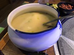 -三人行骨头王火锅(长寿店)