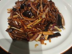 传统洋葱爆鳝丝-通安客栈中餐厅·何家小馆
