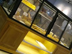 面包甜点陈列柜-执茶识麦(万达华府店)