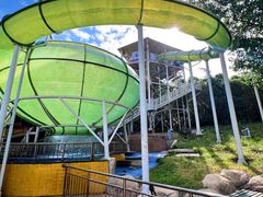 -黄河谷马拉湾海浪浴场