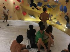 -Upper Climbing Gym 攀岩(华侨城店)