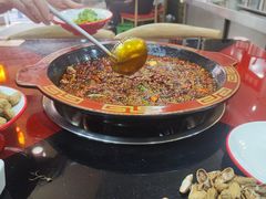 -烧哥美蛙肥肠鱼火锅·十五年社区店