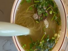 牛肉粉丝汤-鑫震源·苏式大虾生煎(山塘街店)