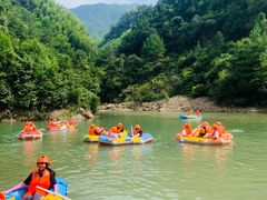 -安吉龙王山峡谷漂流