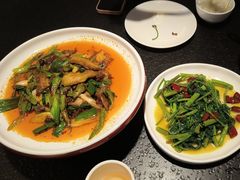 -万重锦·人文川菜馆(骡马市店)