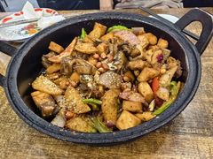 -老钟家烤羊排·敦伊阁清真餐厅胡羊焖饼