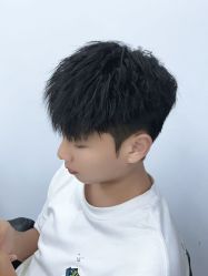 -藤野造型烫染·漂发