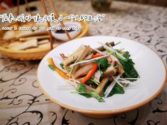 凉拌鳗鱼干-一江春水·杭帮臻宴