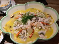 QQ酸汤鱼-蜜桃餐厅·江浙融合菜(荟聚购物中心店)
