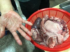 -标记美食新鲜猪杂(兴南大道店)