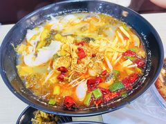 酸汤鱼米线-缘久缘米粉(新街口店)