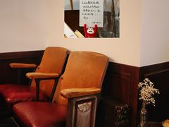 -Café Monson