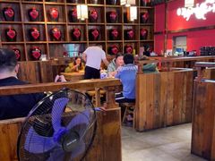 大堂-先启半步颠小酒馆(白麓里店)
