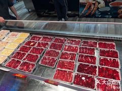 -杨老板·海鲜集市火锅·鲜切牛肉(中防万宝店)