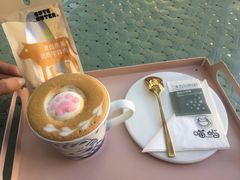 -喵屿·大理花园猫咖