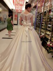 艾米丽新娘造型-艾米丽婚纱礼服