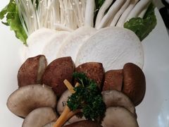 -左庭右院鲜牛肉火锅(浦江欢乐颂店)