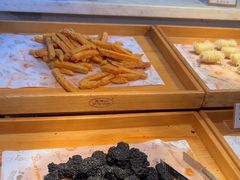 -金滏山烤肉·海鲜·火锅自助餐厅(襄阳万达店)