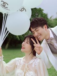 -现代经典婚纱摄影