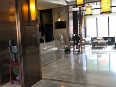 -铂逸梦秦酒店(横店梦幻谷店)