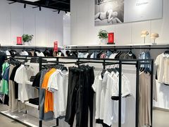 -首创奥特莱斯(西安店)