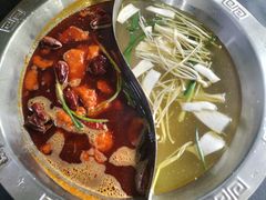 -重庆故事姊妹老火锅(财经学院店)
