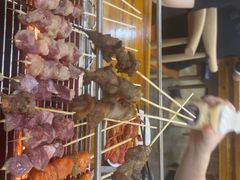 -哈尔滨小酒馆·鲜肉现穿自助烧烤(康新花园店)