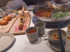 -左庭右院鲜牛肉火锅(金山万达店)