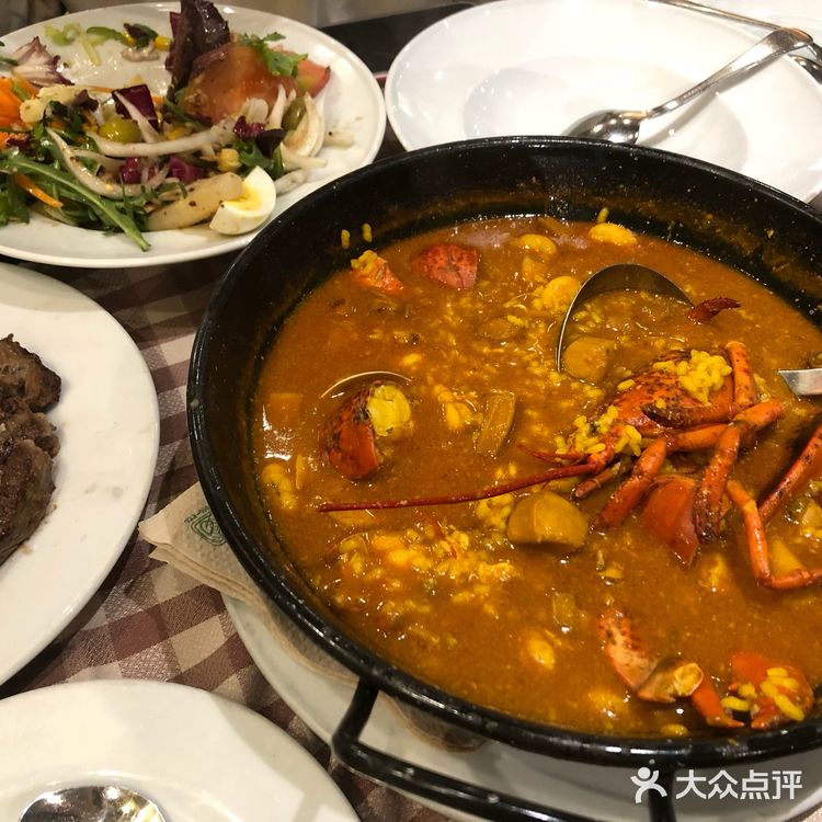 这家店的布丁真的是太美味了，下面是椰子酥