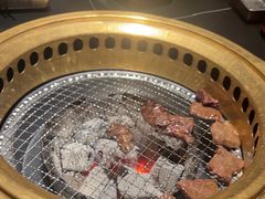 -山川小町·极番烧肉(新地假日广场店)