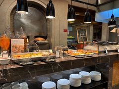 -广州万富希尔顿酒店·感趣自助餐厅·金秋蟹宴生蚝海鲜刺身