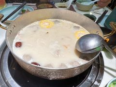 -洪氏嗨捞·猪肚鸡火锅(阳光天地店)