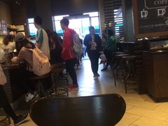 大堂-星巴克(广州番禺钻汇广场分店)