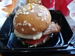 -The Habit Burger Grill 哈比特汉堡(复兴soho店)
