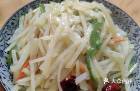 Spicy and Sour Potato Shreds