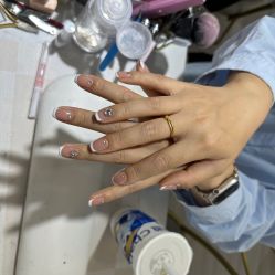-瞧·享轻奢美甲美睫