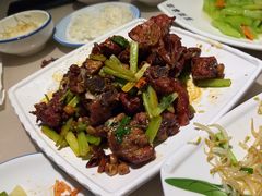 -老码头黑皮肘子锅包肉(赣水路店)