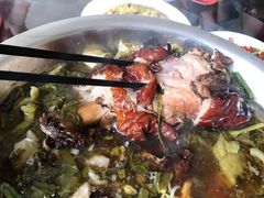 酸菜蹄膀火锅-扎佐老牌蹄膀·猪脚