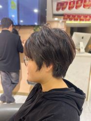 -一東造型烫发染发