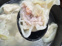 三鲜大馄饨-万寿斋(山阴路店)
