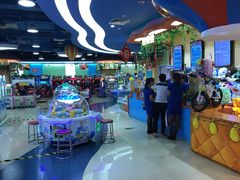 -爱玩嘉年华(龙湖曲江天街店)