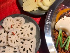-谭鸭血老火锅(万象九宜城店)