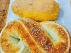 咸蛋黄肉松面包-LELECHA乐乐茶(上海五角场万达广场店)