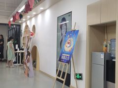 -猴有戏教育戏剧·音乐剧·主持口才·演讲朗诵辩论(环球港华师大校区)
