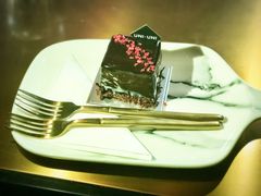 -UNI UNI(环亚凯瑟琳店)