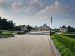 -上海市龙华烈士陵园